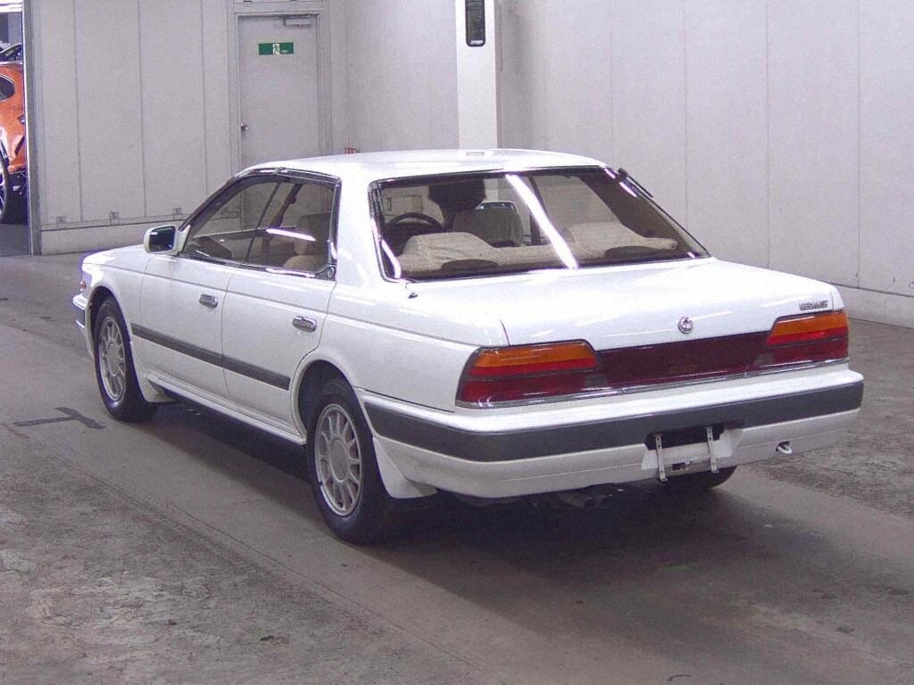Nissan LAUREL 1989 7414727-1