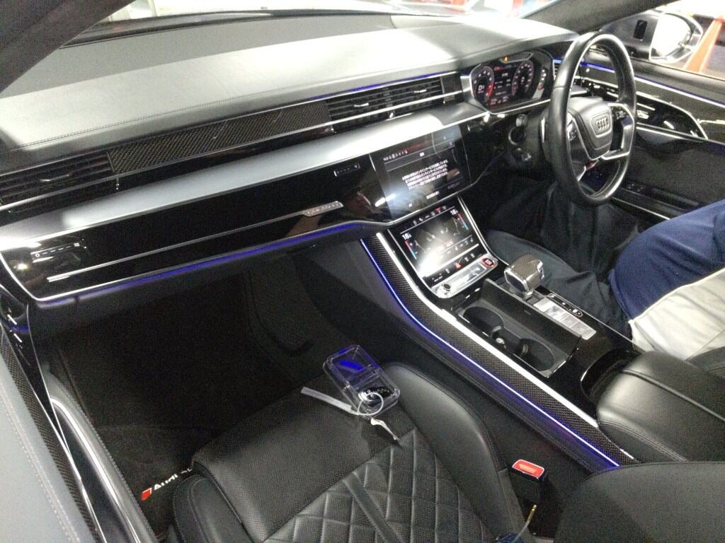 Audi S8 2021 7406183-2