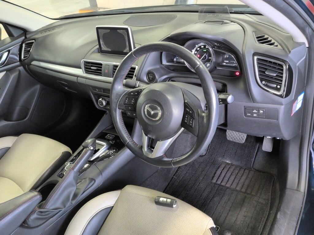Mazda AXELA HYBRID 2014 7489981-2