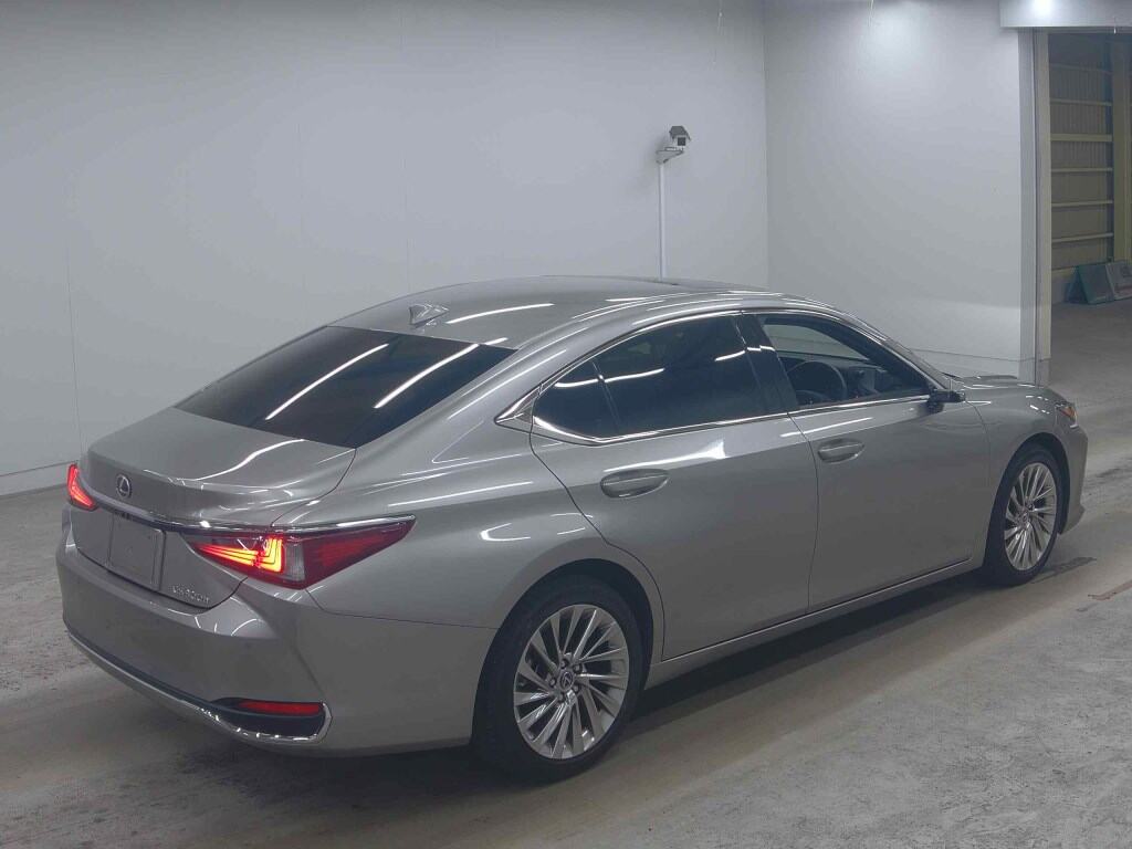 Lexus ES 2023 7484509-4
