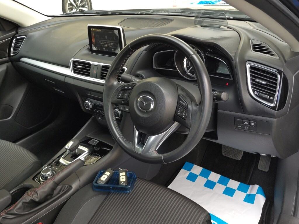 Mazda AXELA HYBRID 2014 7497183-2