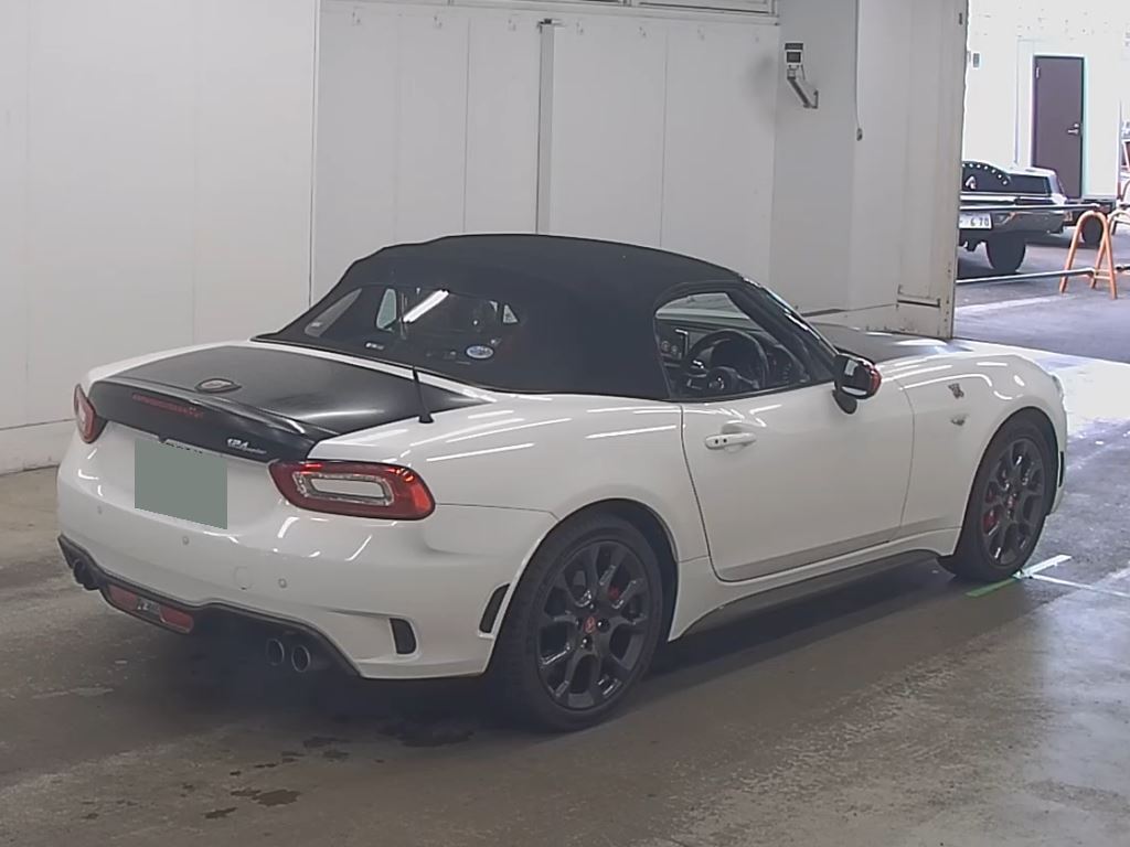 Abarth 124 Spider 2016 7528110-4