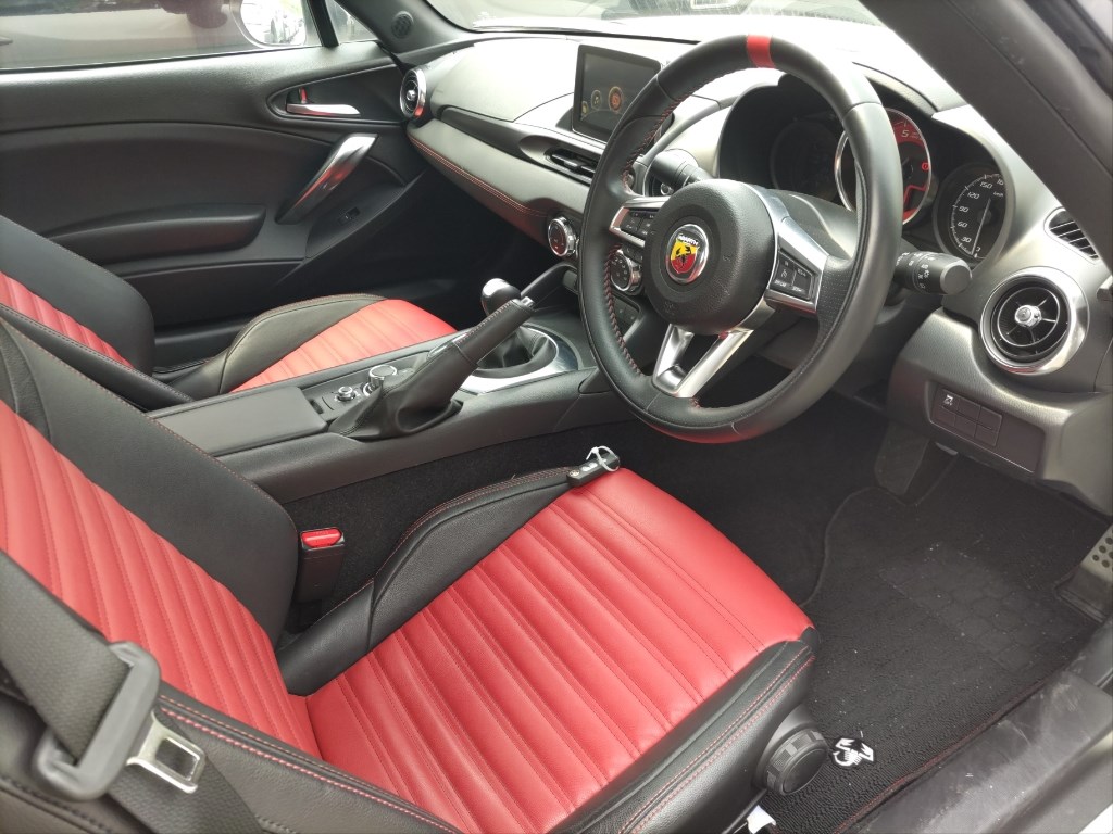 Abarth 124 Spider 2018 7552595-2