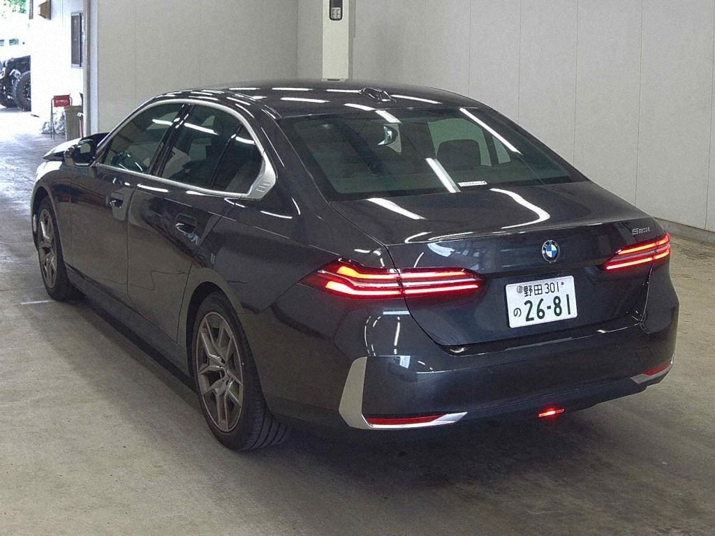 Bmw 5 SERIES 2024 7581303-1