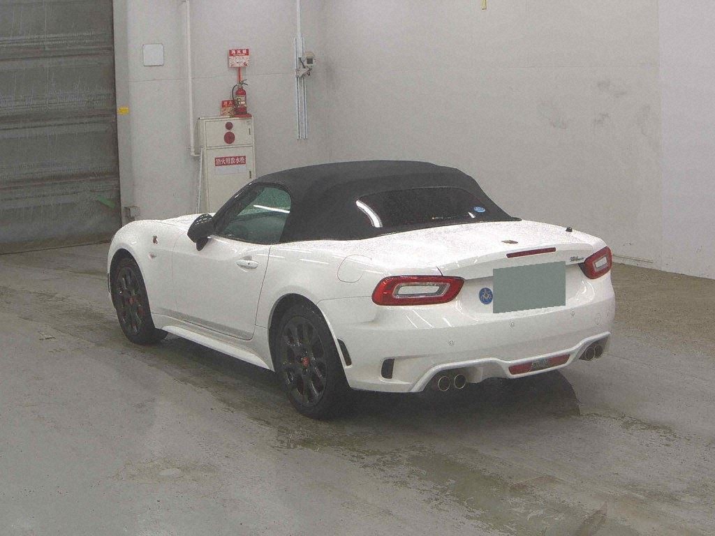 Abarth 124 Spider 2018 7602173-1