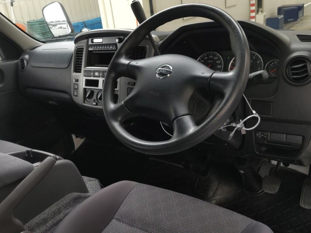 Nissan CARAVAN COACH 2010 7597173-2