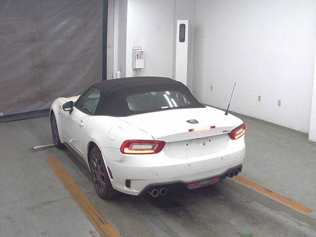 Abarth 124 Spider 2019 7626655-1