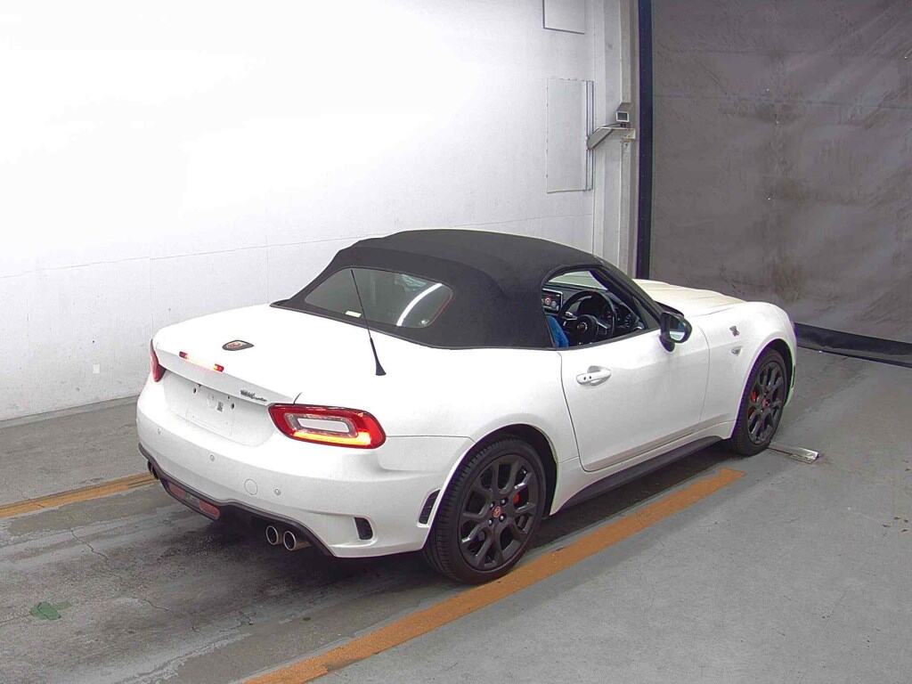 Abarth 124 Spider 2019 7626655-4