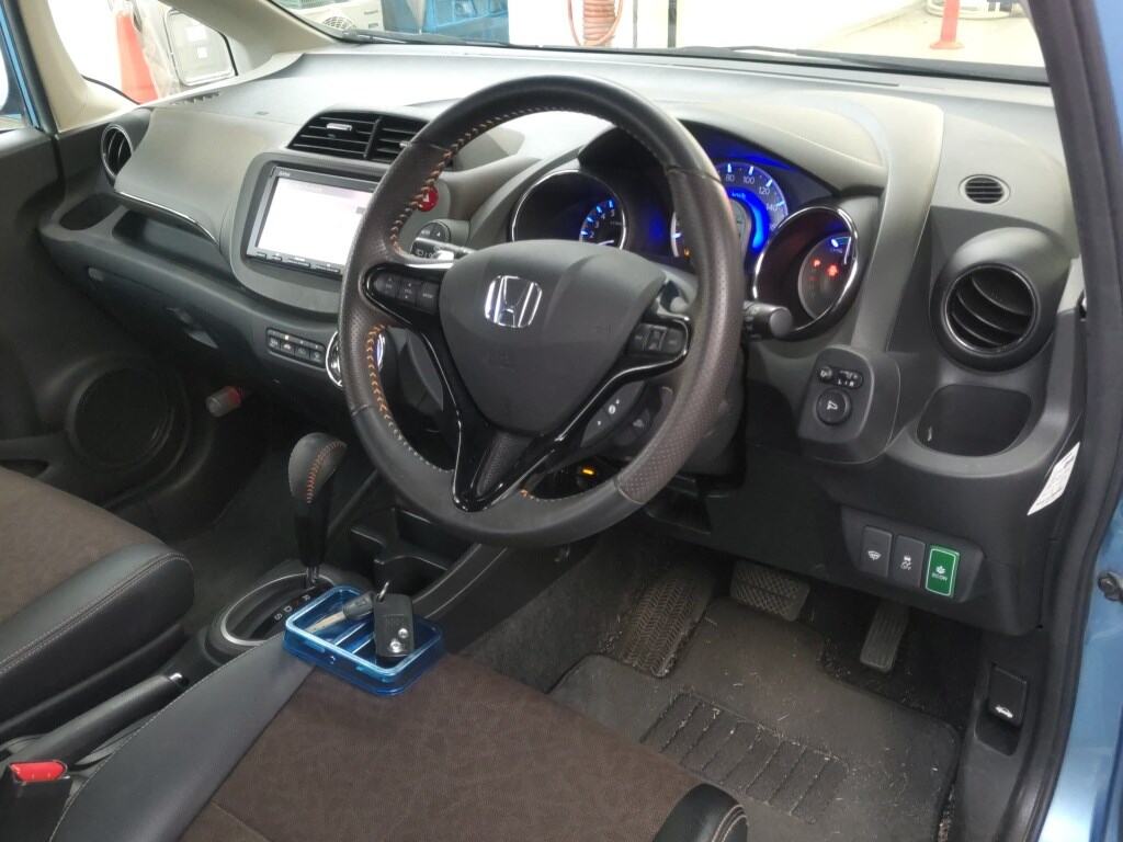 Honda FIT SHUTTLE HYBRID 2014 7635302-2