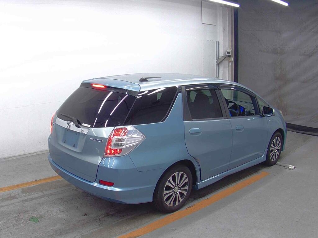 Honda FIT SHUTTLE HYBRID 2014 7635302-4