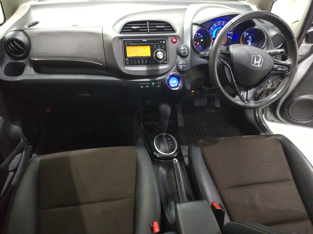 Honda FIT SHUTTLE HYBRID 2013 7635303-2