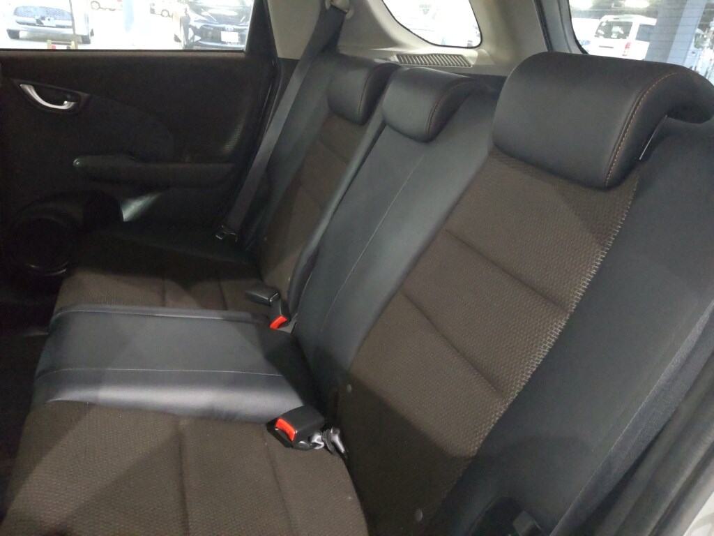 Honda FIT SHUTTLE HYBRID 2013 7635303-5