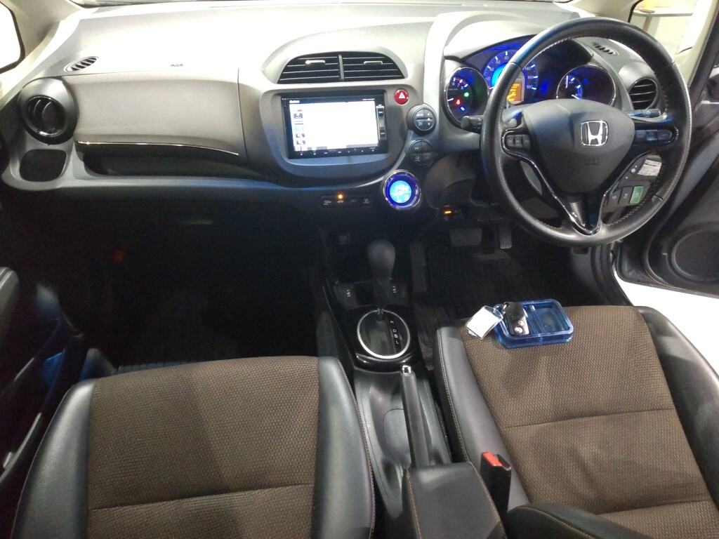 Honda FIT SHUTTLE HYBRID 2013 7635304-2