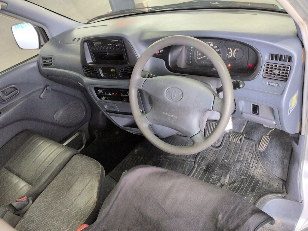 Toyota LITEACE NOAH 2001 7634933-2