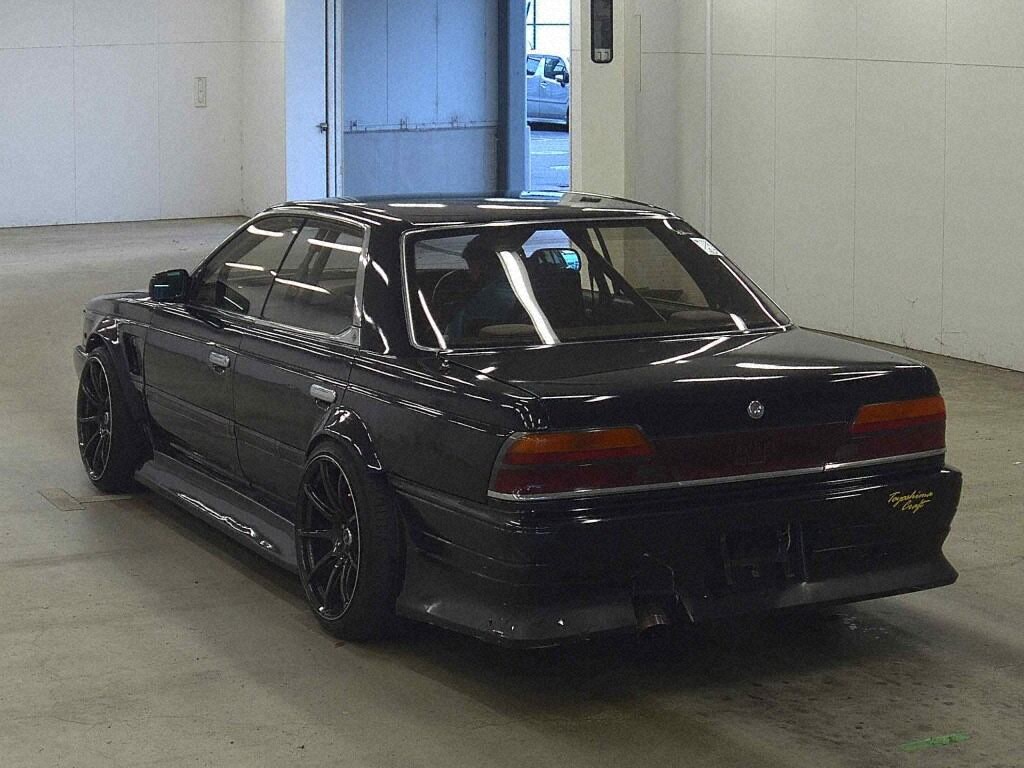 Nissan LAUREL 1990 7645462-1