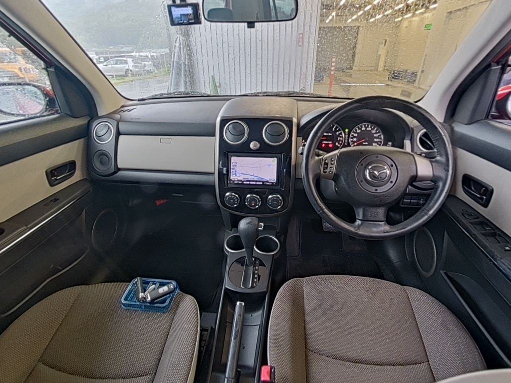 Mazda VERISA 2011 7647580-2