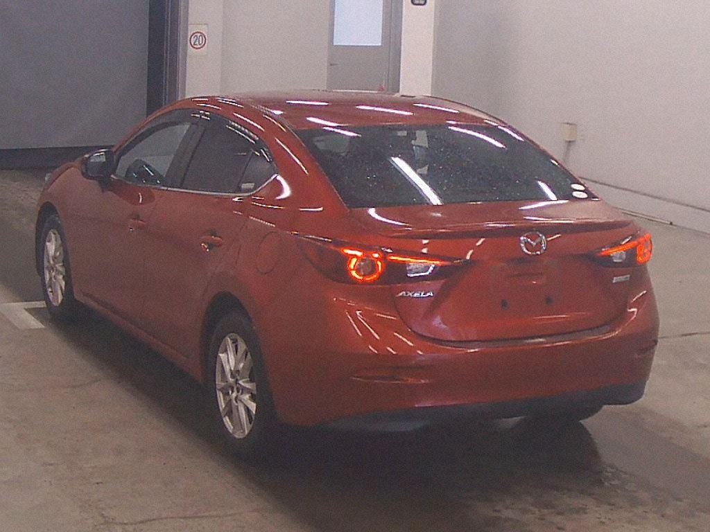 Mazda AXELA HYBRID 2015 7665522-1