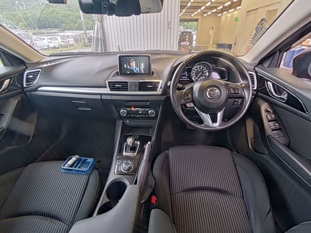 Mazda AXELA HYBRID 2015 7665522-2