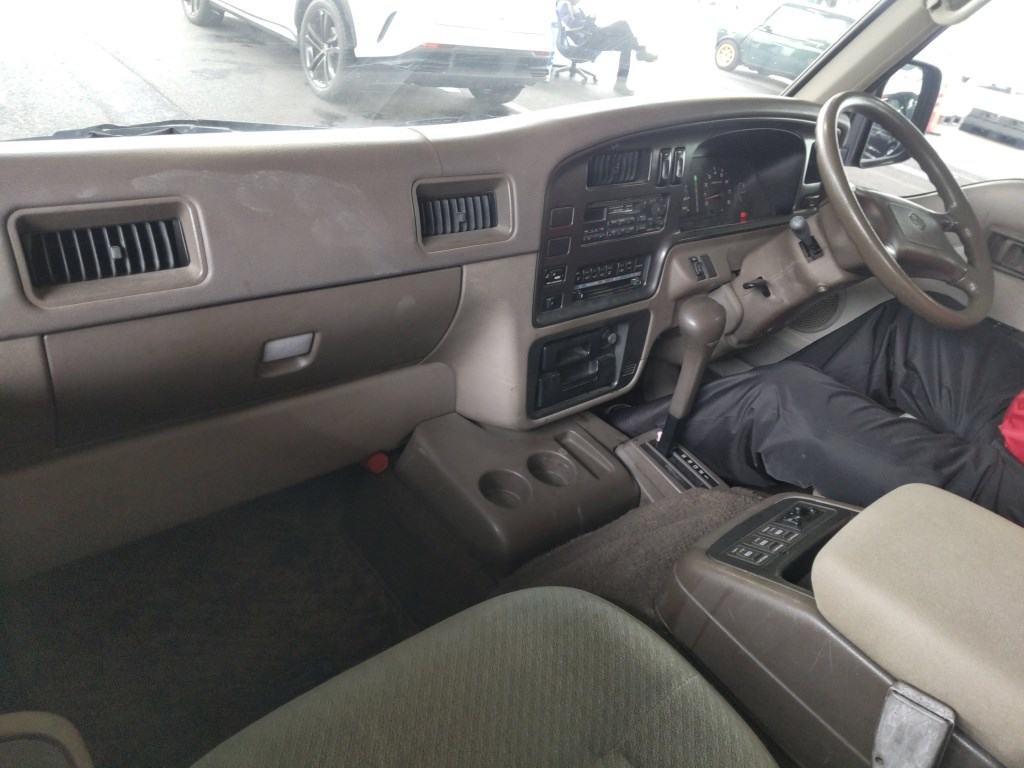 Nissan CARAVAN COACH 1995 7665178-2