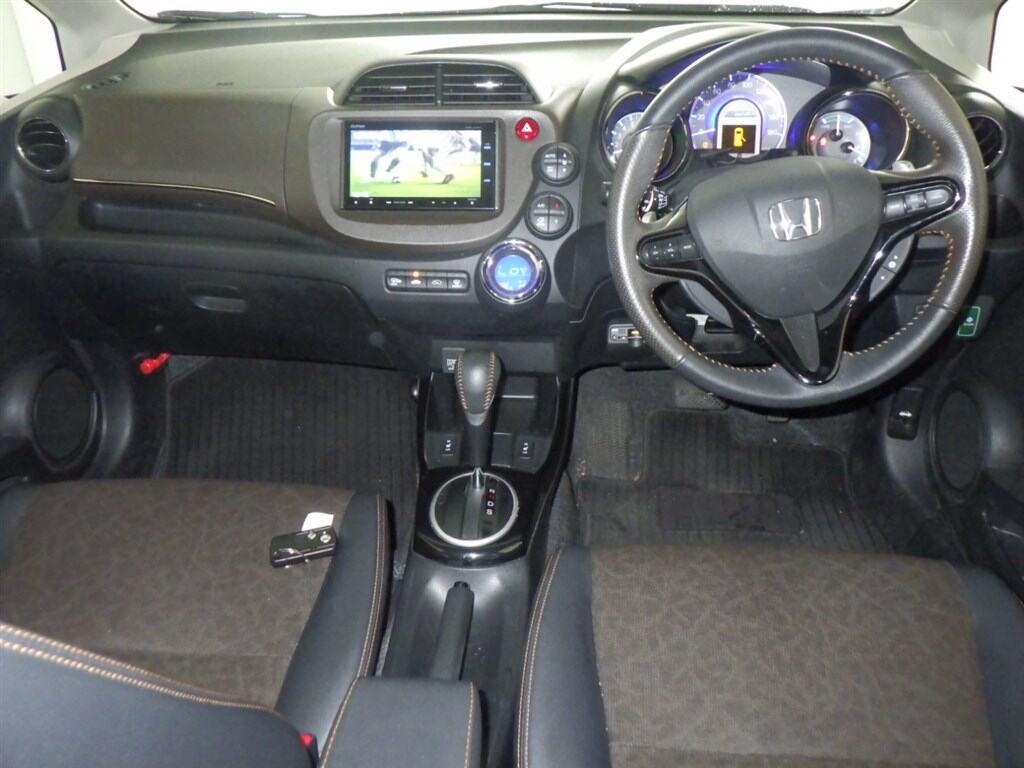 Honda FIT SHUTTLE HYBRID 2013 7664744-2