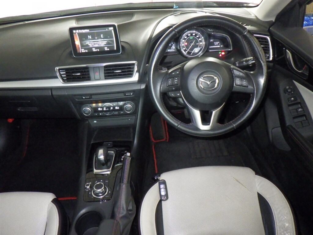 Mazda AXELA HYBRID 2014 7753319-2