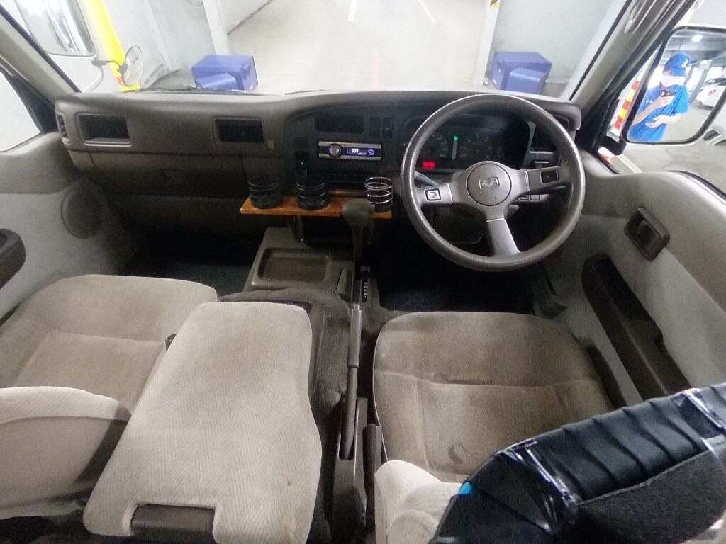 Nissan CARAVAN COACH 1992 7828454-2