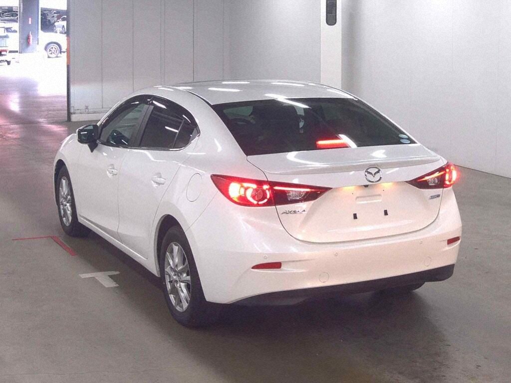 Mazda AXELA HYBRID 2017 7917481-1
