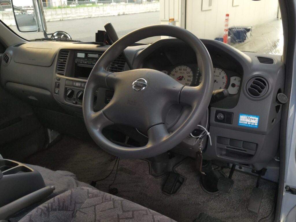 Nissan CARAVAN COACH 2004 8001879-2