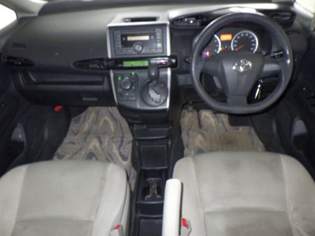 Toyota WISH 2012 7990393-2