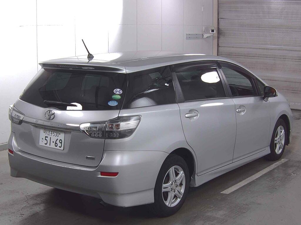 Toyota WISH 2012 7990393-4