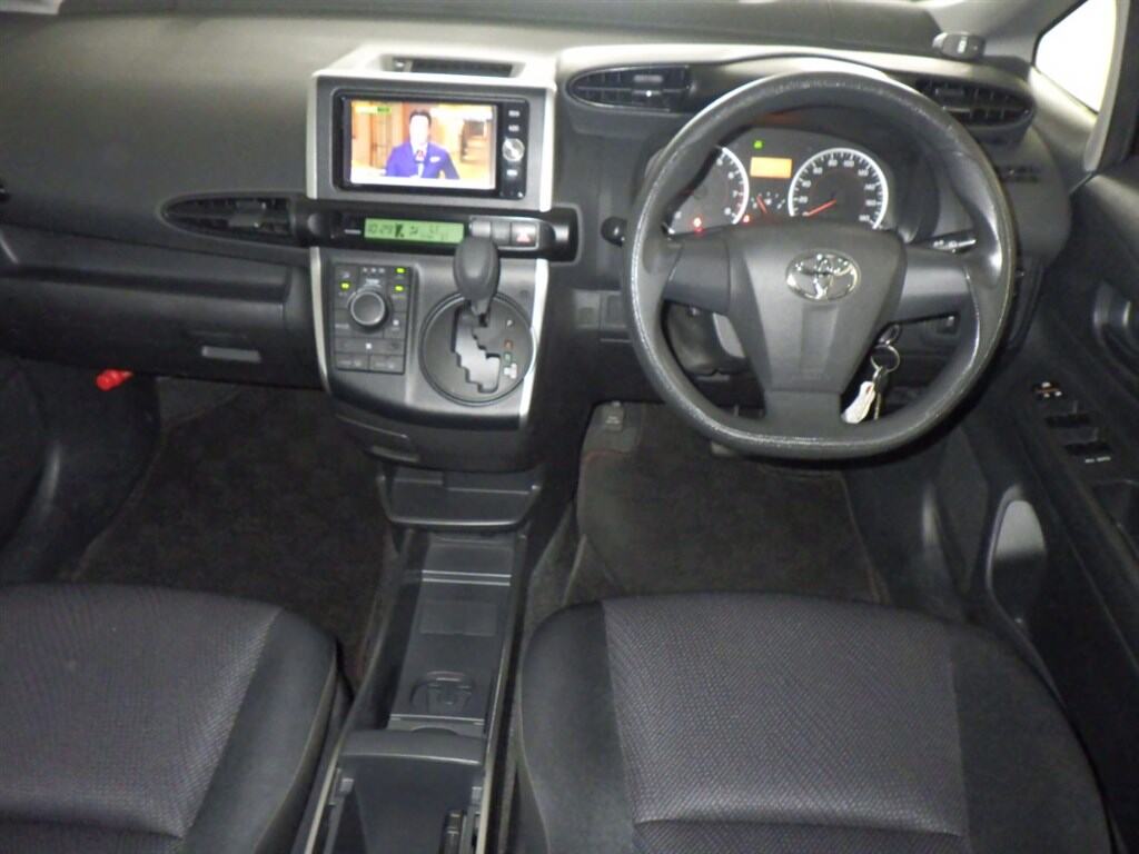 Toyota WISH 2017 7996157-2