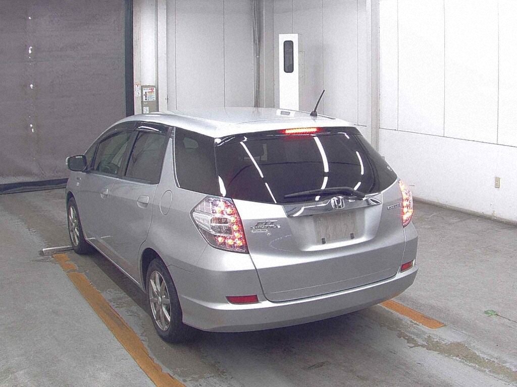 Honda FIT SHUTTLE HYBRID 2013 8017833-1