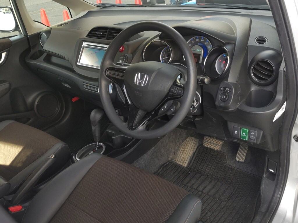 Honda FIT SHUTTLE HYBRID 2012 8033705-2