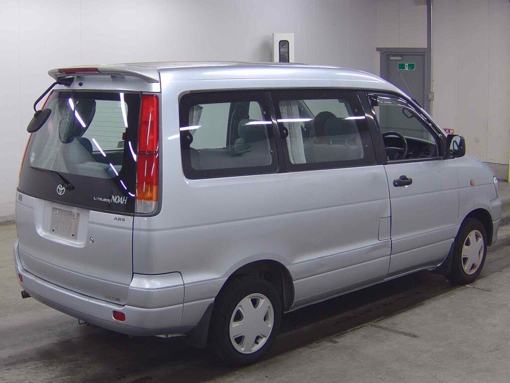 Toyota LITEACE NOAH 1997 8199504-4
