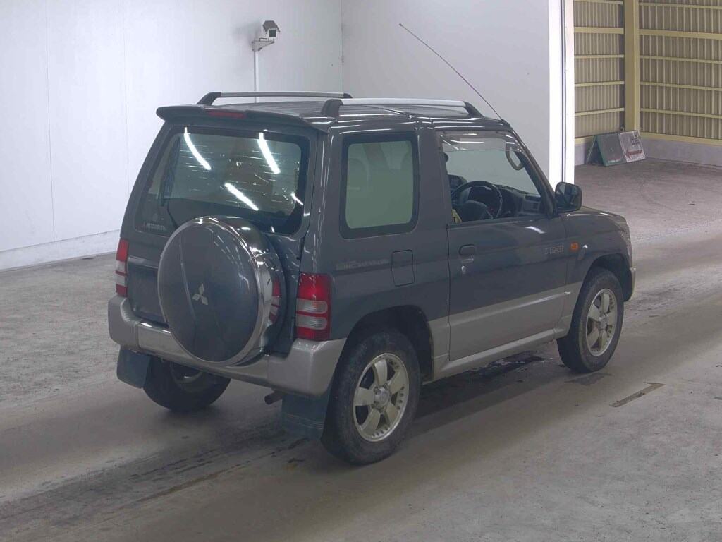 Mitsubishi PAJERO MINI 1997 8202215-4