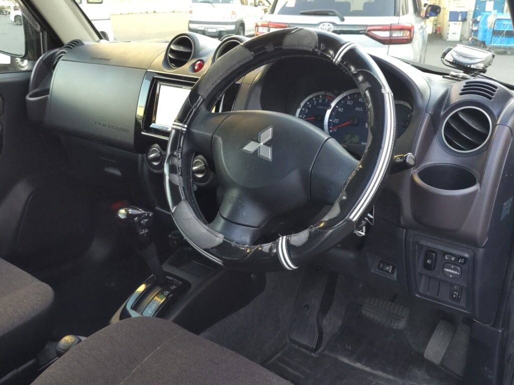 Mitsubishi PAJERO MINI 2012 8214458-2