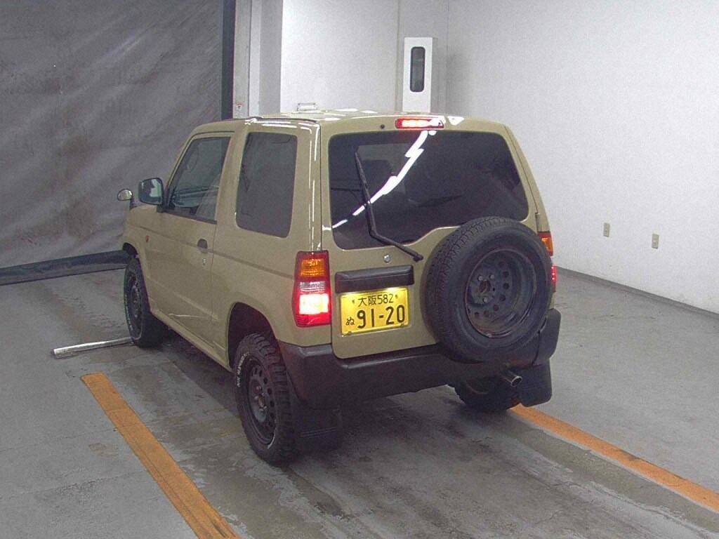 Mitsubishi PAJERO MINI 2001 8226558-1