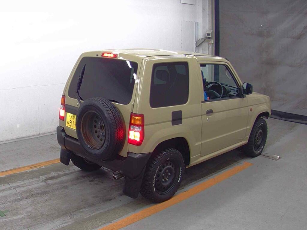 Mitsubishi PAJERO MINI 2001 8226558-4