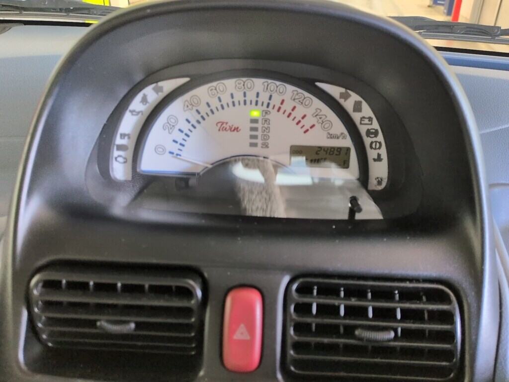 Suzuki TWIN 2005 8227754-5