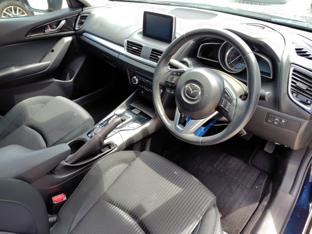 Mazda AXELA HYBRID 2013 8260211-2