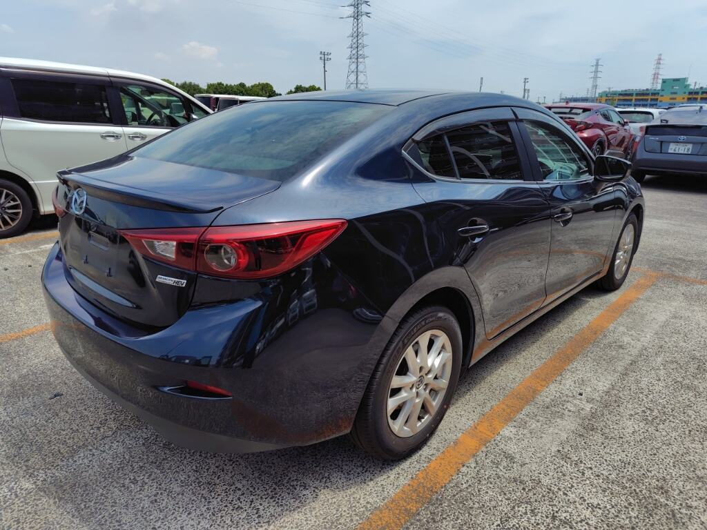 Mazda AXELA HYBRID 2013 8260211-4