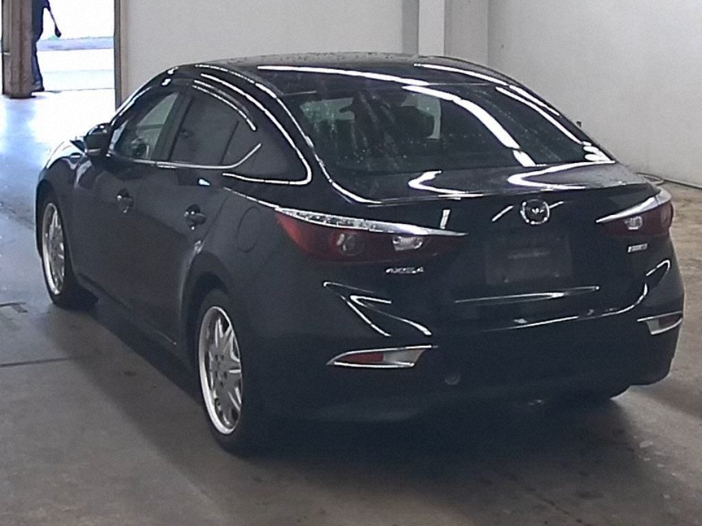 Mazda AXELA HYBRID 2014 8284350-1