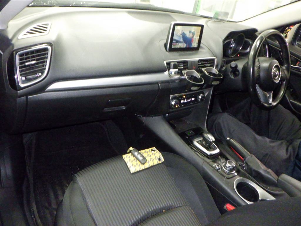 Mazda AXELA HYBRID 2014 8284350-2