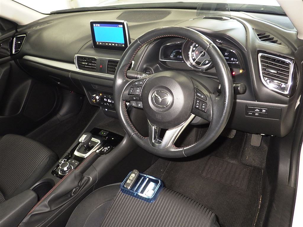 Mazda AXELA HYBRID 2014 8288513-2