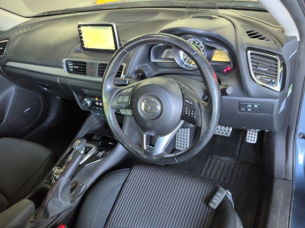 Mazda AXELA HYBRID 2013 8299985-2
