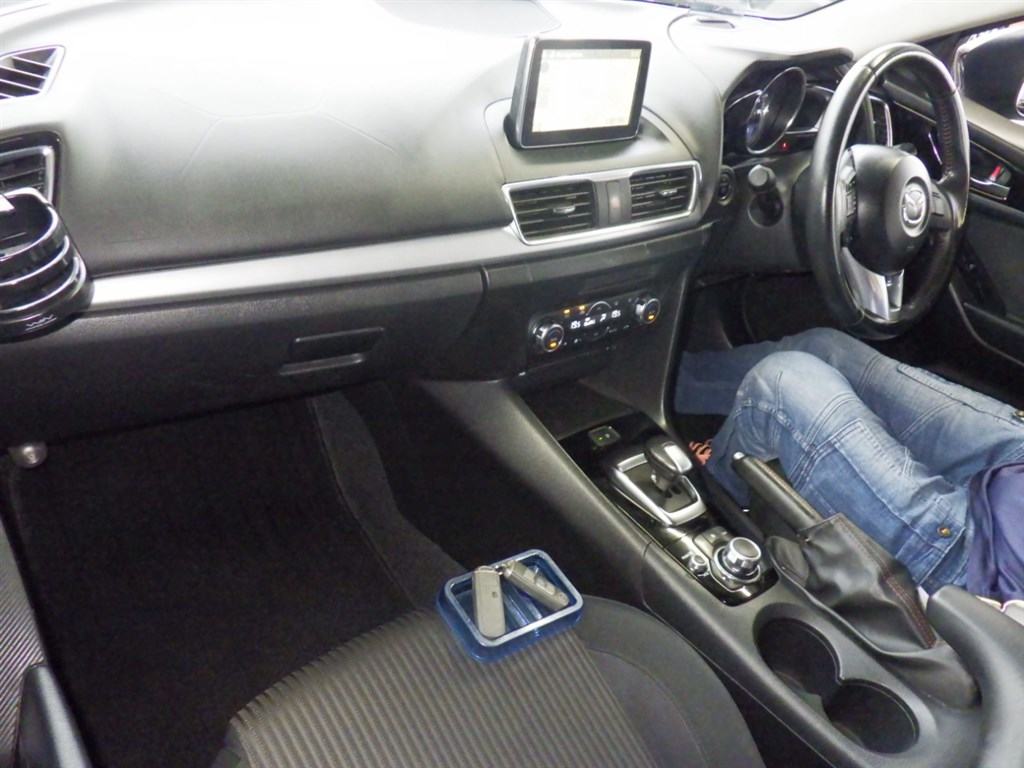 Mazda AXELA HYBRID 2015 8315696-2