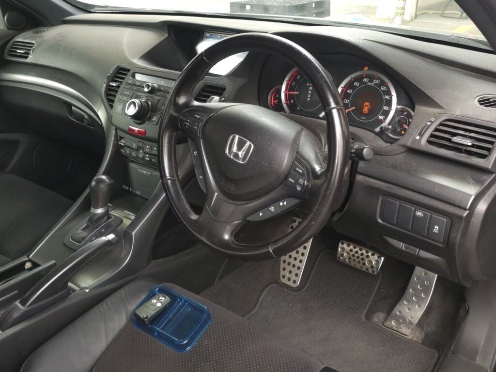 Honda ACCORD TOURER 2012 8360110-2