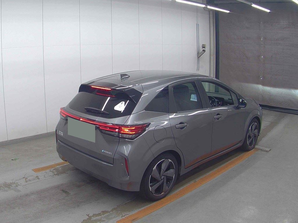 Nissan AURA 2022 8382443-4
