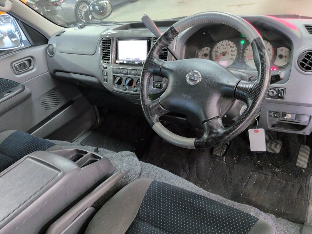 Nissan CARAVAN COACH 2006 8405527-2