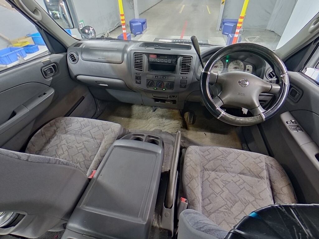 Nissan CARAVAN COACH 2003 8405530-2